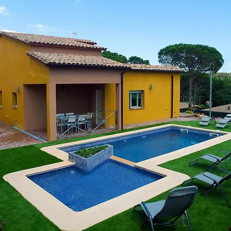 Cucut Villa *